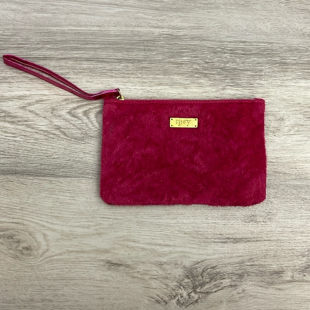 Ipsy Pink Faux Fur Glam Bag Zip Top Makeup/ Cosmetics Case Approximately 5” X 7”